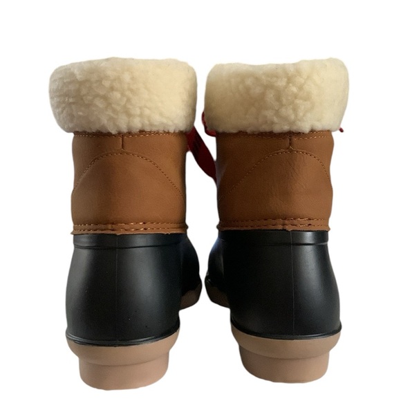 Magellan Outdoors Sherpa collar duck boot - Picture 5 of 14